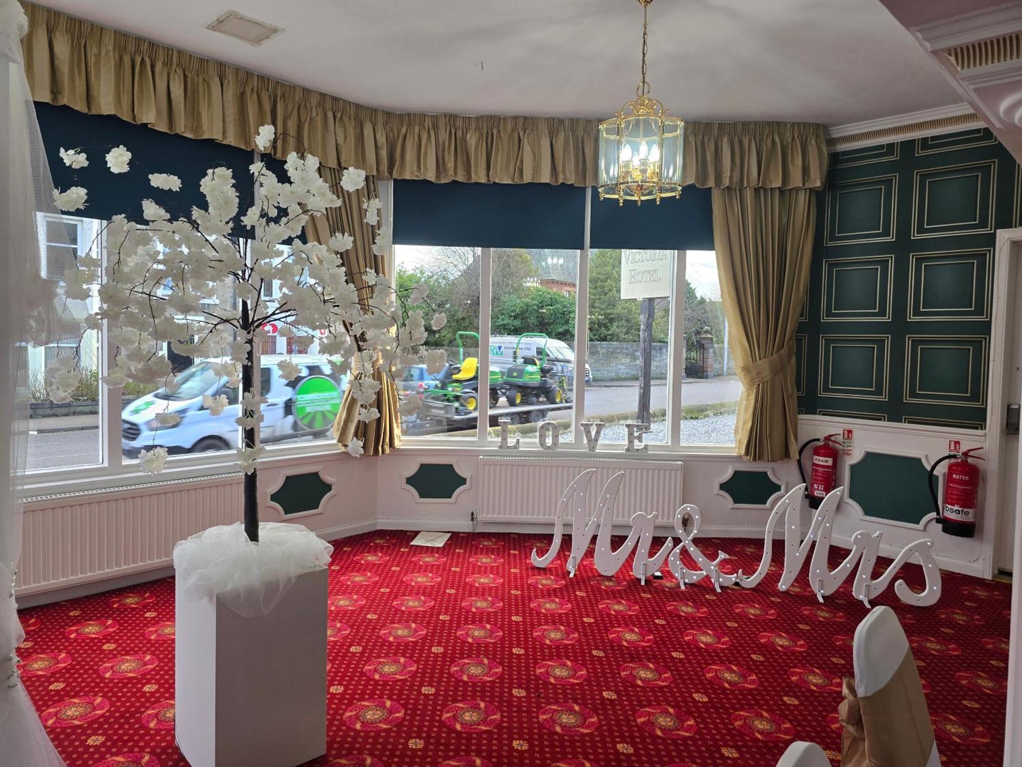 Victoria Hotel Керколді Екстер'єр фото