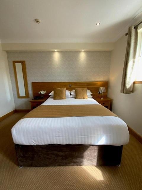 Victoria Hotel Керколді Екстер'єр фото
